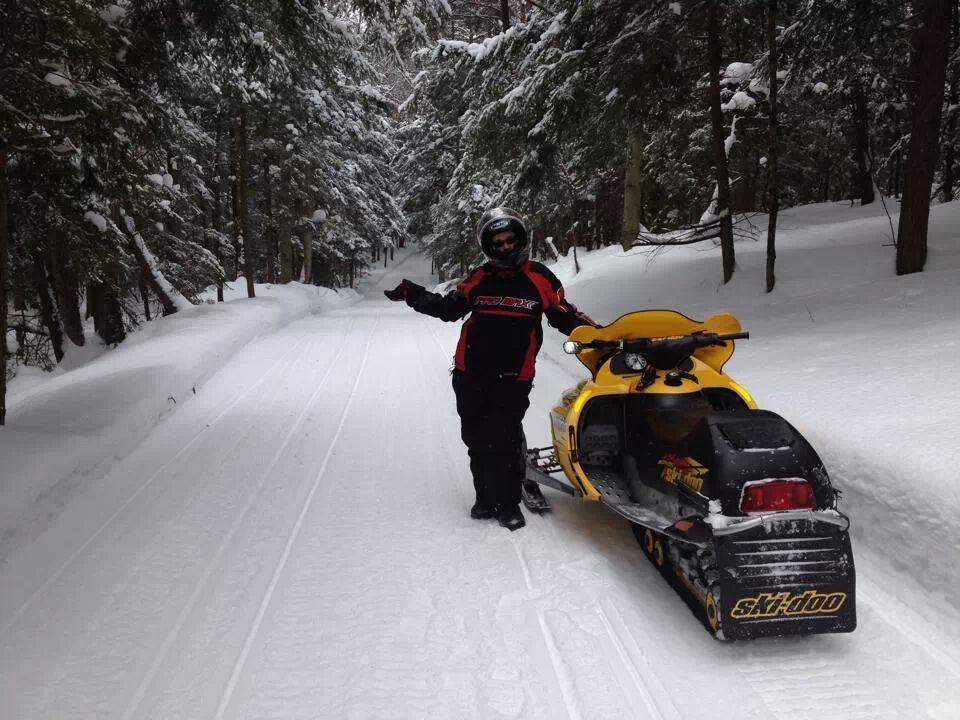 Little Hawk Resort & Marina Algonquin Highlands Esterno foto