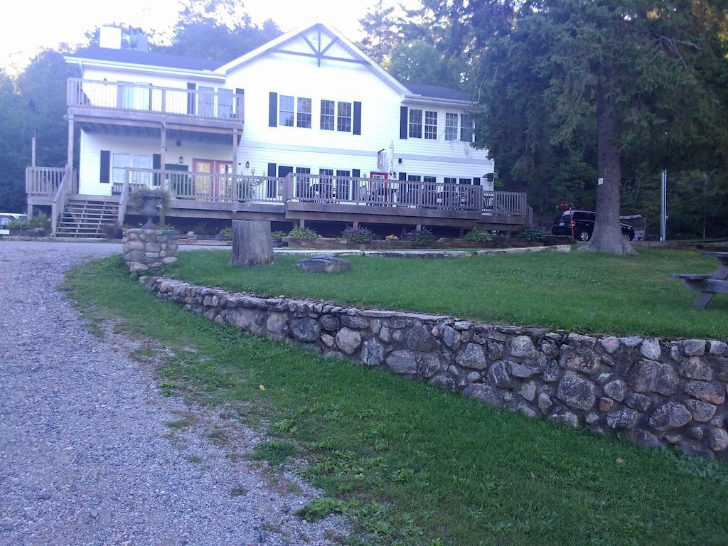 Little Hawk Resort & Marina Algonquin Highlands Esterno foto