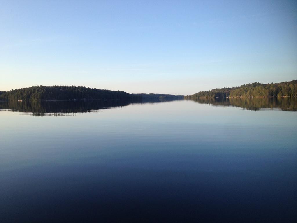 Little Hawk Resort & Marina Algonquin Highlands Esterno foto