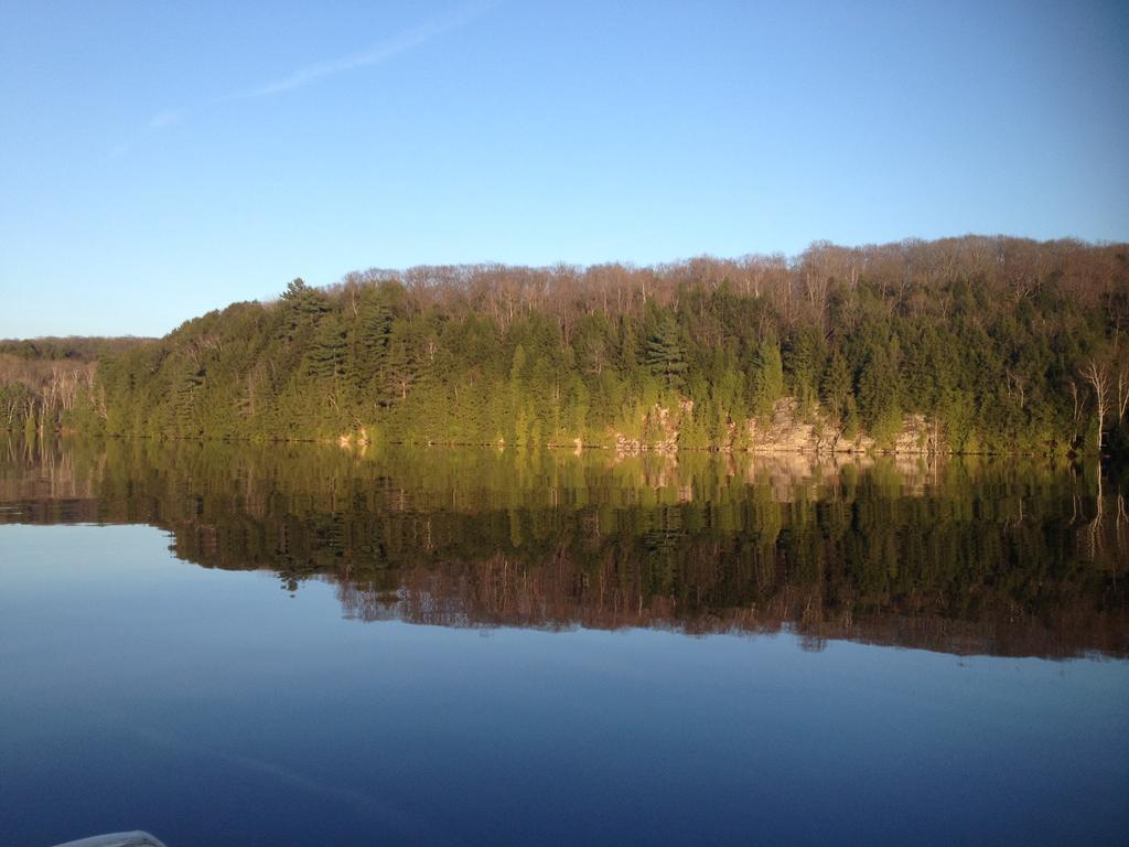 Little Hawk Resort & Marina Algonquin Highlands Esterno foto