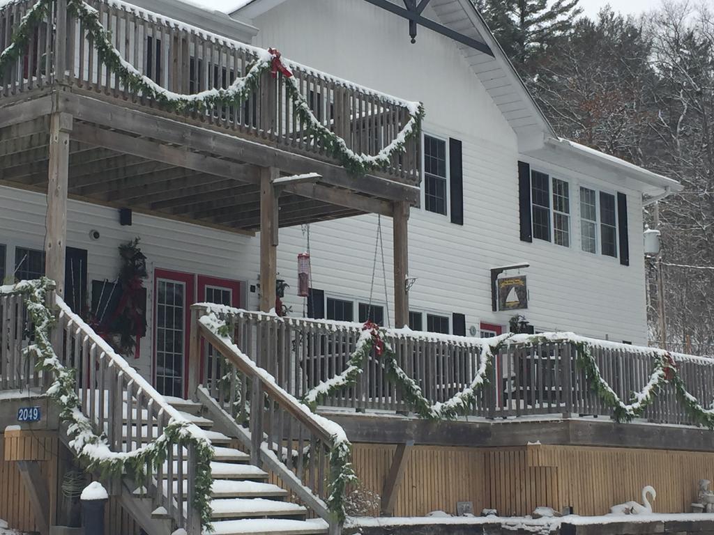 Little Hawk Resort & Marina Algonquin Highlands Esterno foto
