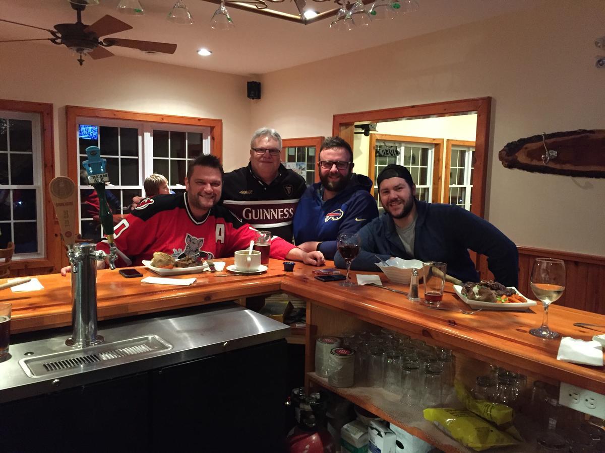 Little Hawk Resort & Marina Algonquin Highlands Esterno foto
