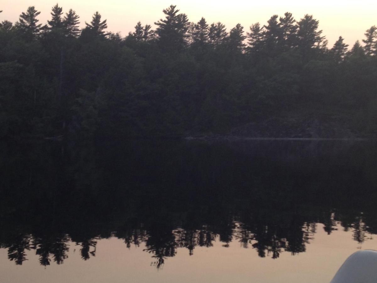 Little Hawk Resort & Marina Algonquin Highlands Esterno foto