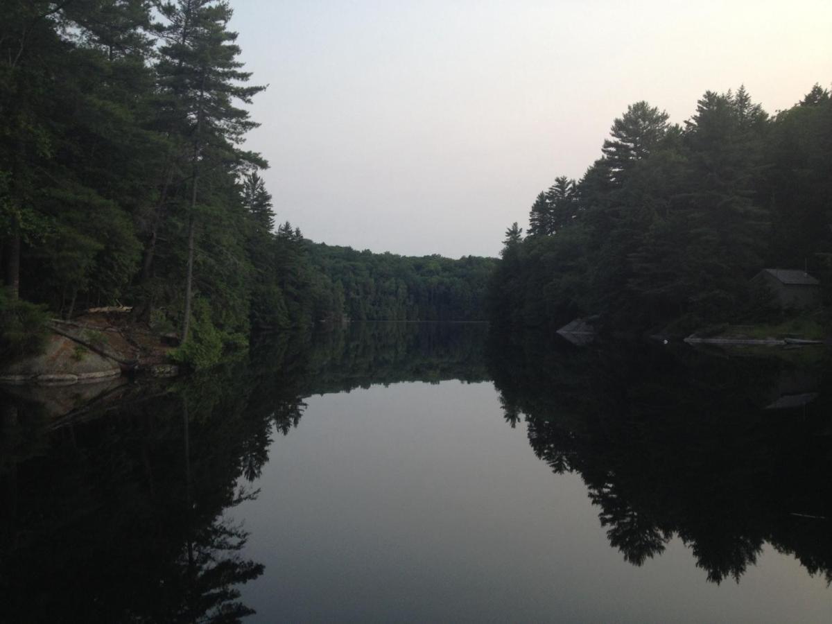 Little Hawk Resort & Marina Algonquin Highlands Esterno foto