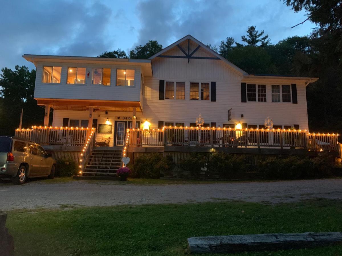 Little Hawk Resort & Marina Algonquin Highlands Esterno foto